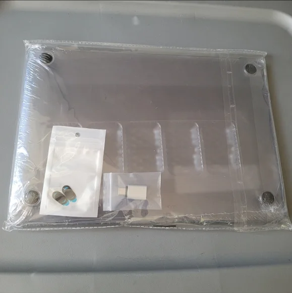 13.3" MacBook Hard Shell Case - Picture 2 of 2